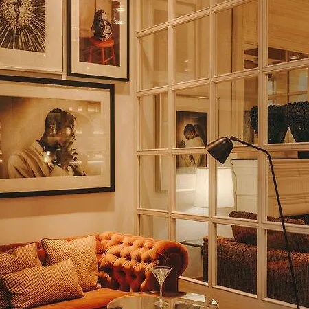 Pulitzer Hotel