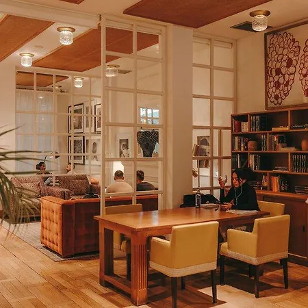Pulitzer Hotel